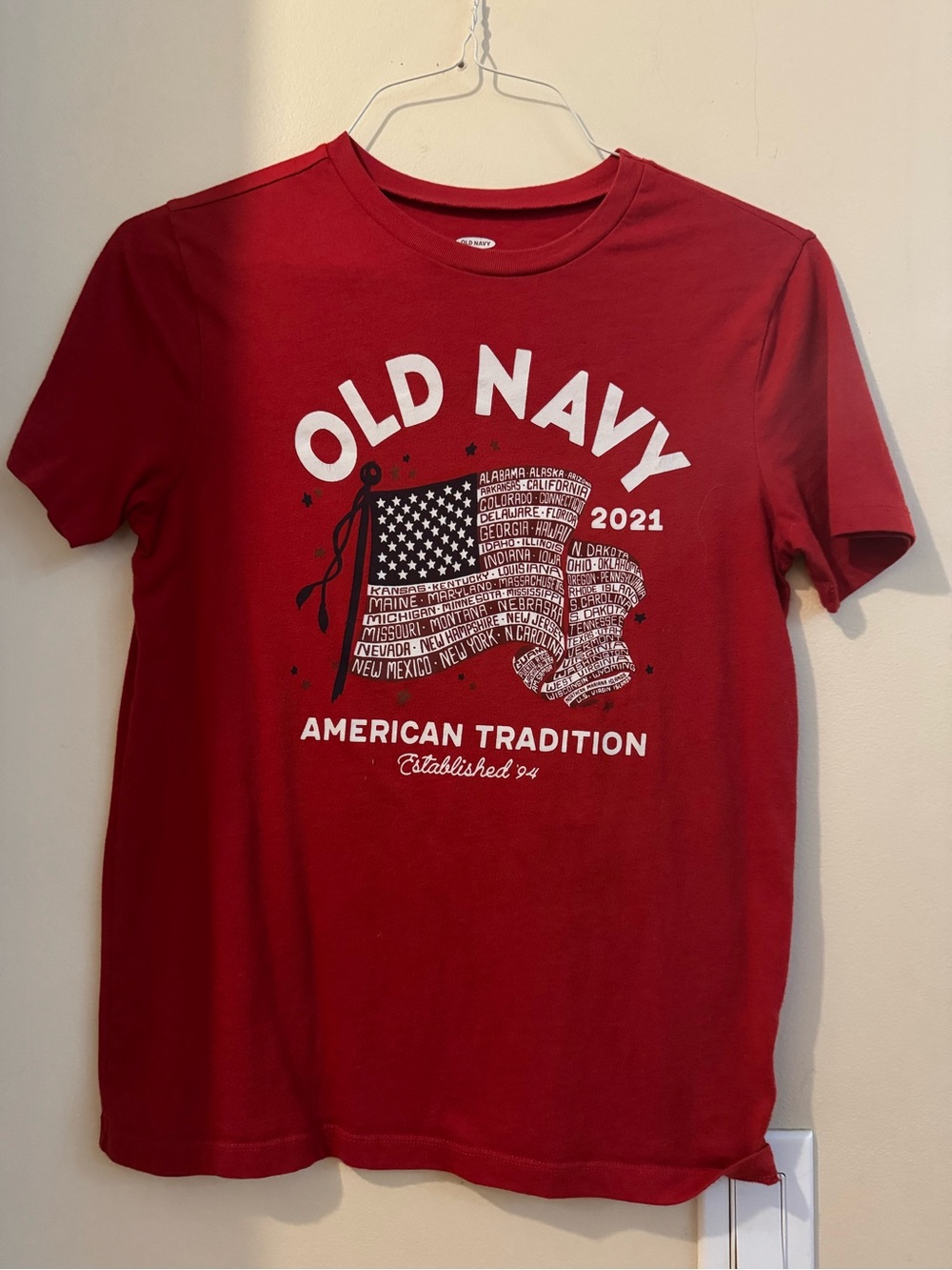 Old Navy Red Short-Sleeve Graphic Tee with White Print